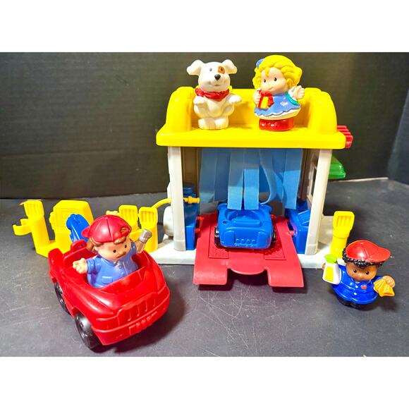 FP Little People Road Trip Ready Garage Figures, Car wash 2 vehicles 4 figures - Picture 7 of 7
